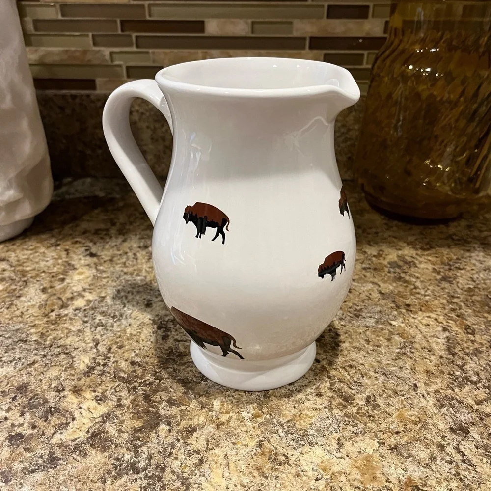 Roaming Buffalo Pitcher 5.5 - 6 cups Homer Loughlin China